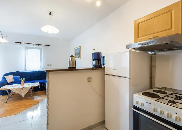 2 Bedroom Lovely In Apartament *