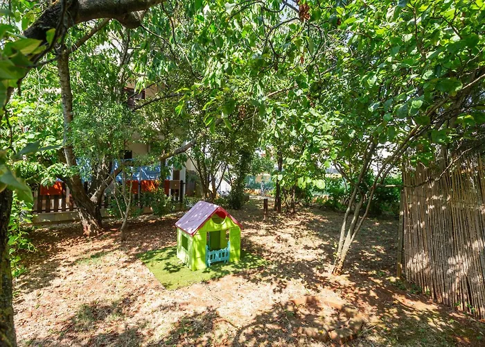 2 Bedroom Lovely In * Valbandon