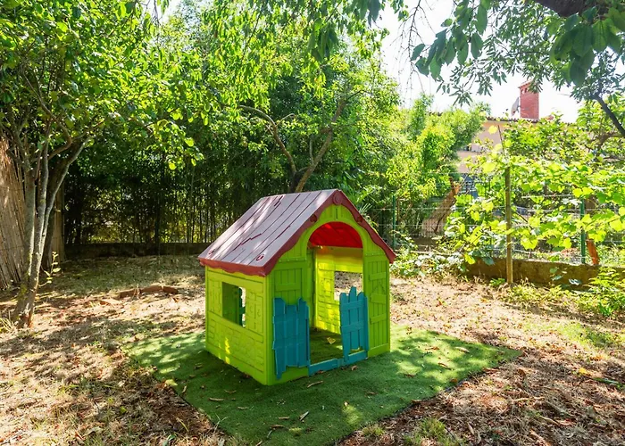 2 Bedroom Lovely In Apartament Valbandon